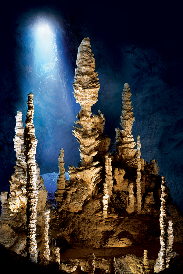 grotte-de-l-aven-d-orgnac-credits-alain-dubouloz.jpg -